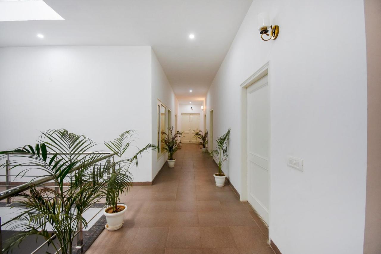 Oyo 75460 Sky High Residency Hotel Ludhiana Exterior photo